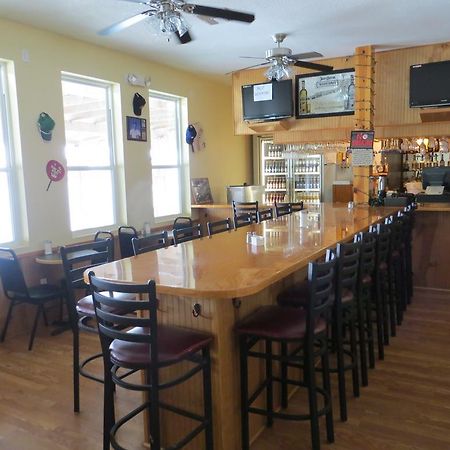 White Sands Inn, Marina, Bar & Grill 伊莎贝尔港 外观 照片