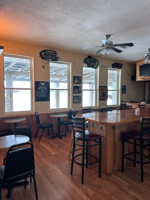 White Sands Inn, Marina, Bar & Grill 伊莎贝尔港 外观 照片