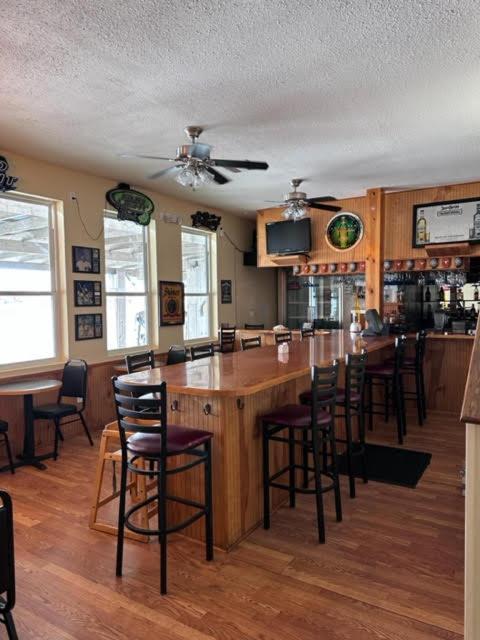 White Sands Inn, Marina, Bar & Grill 伊莎贝尔港 外观 照片