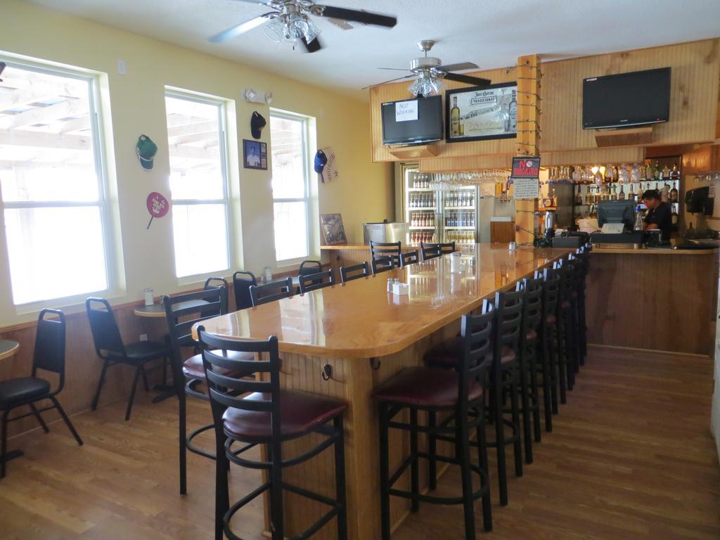 White Sands Inn, Marina, Bar & Grill 伊莎贝尔港 外观 照片